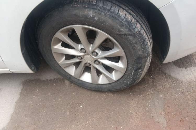 Used Buick GT 2019 15T Dual-Clutch Advanced Version China VI Standard Right Front Wheel Hub