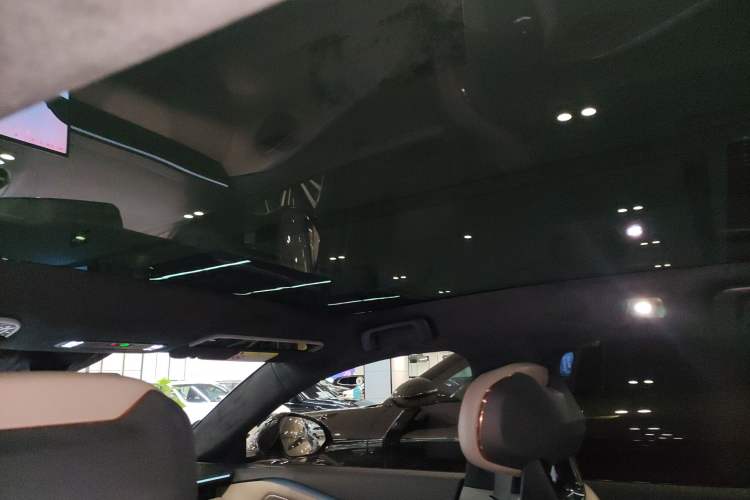 Used Lynk & Co Z10 2025 95 kWh 766 km Range Rear-Wheel Drive Max