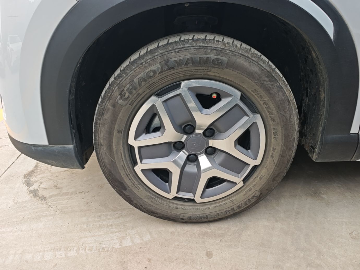BYD Yuan UP 2025 Model 301KM Leading Version — снимка 10