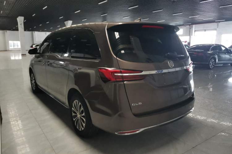 Used Buick GL8 2023 Land Executive Class Comfort Model Exterior 2