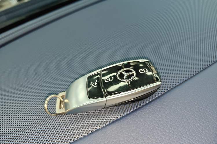 Used Mercedes-Benz E-Class 2022 E 300 L Sporty and Stylish Model Vehicle Key