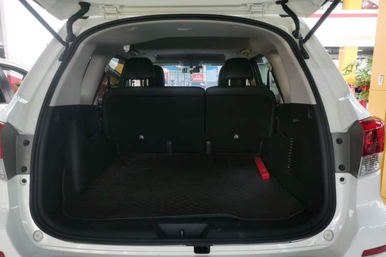 Used Nissan Terra 2020 2.5L XL Upper 4WD Automatic Four-Wheel Drive Luxury Edition Trunk