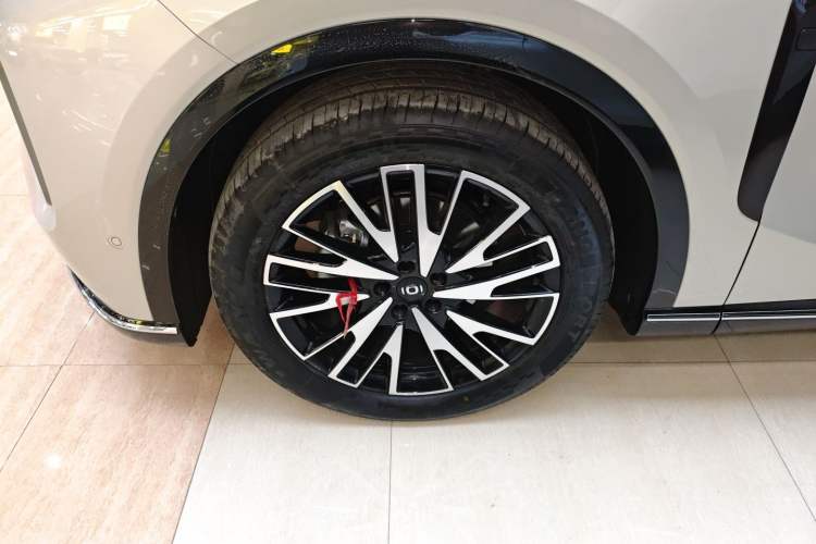 Used CHANGAN NEVO Q07 2025 215 Prestige Edition
