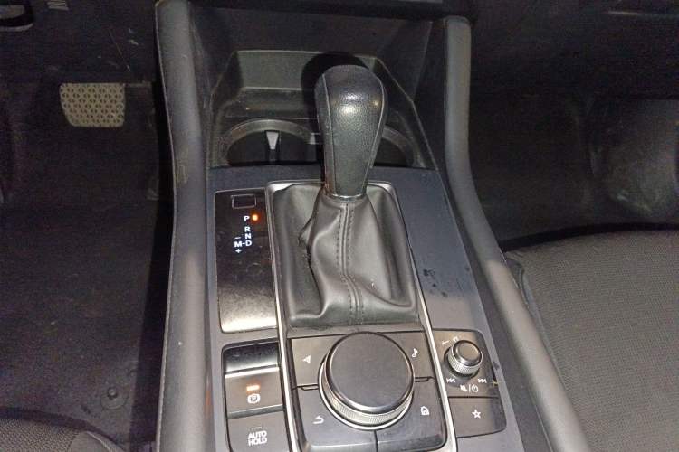 Used Mazda 3 Axela 2021 1.5L Automatic ZhiMei Edition Gear Lever