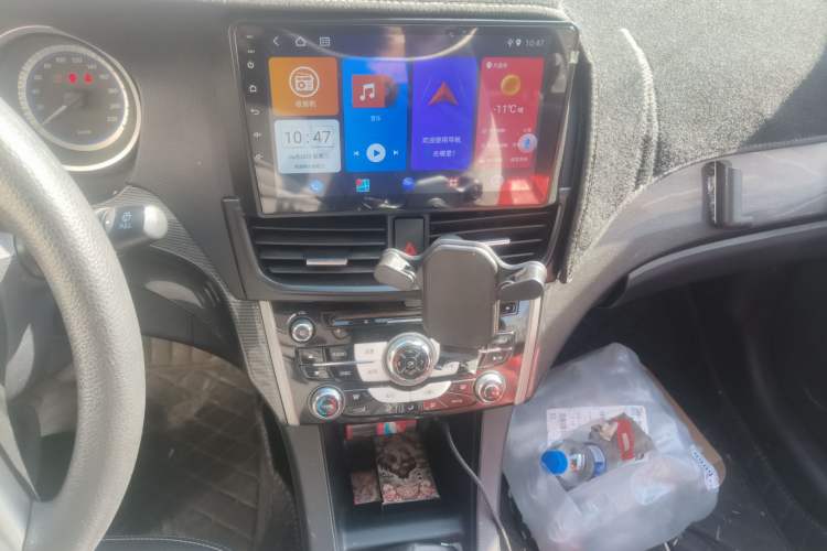 Used Soueast V5 Lingzhi 2014 1.5L Manual Luxury Model Audio And AC Panel