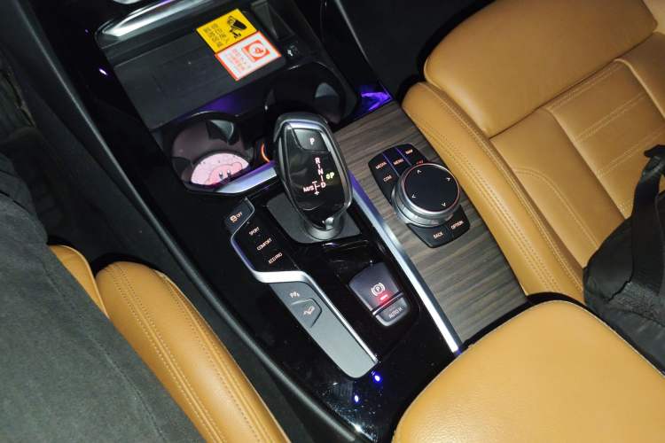 Used BMW X3 2019 xDrive28i Luxury Package Gear Lever