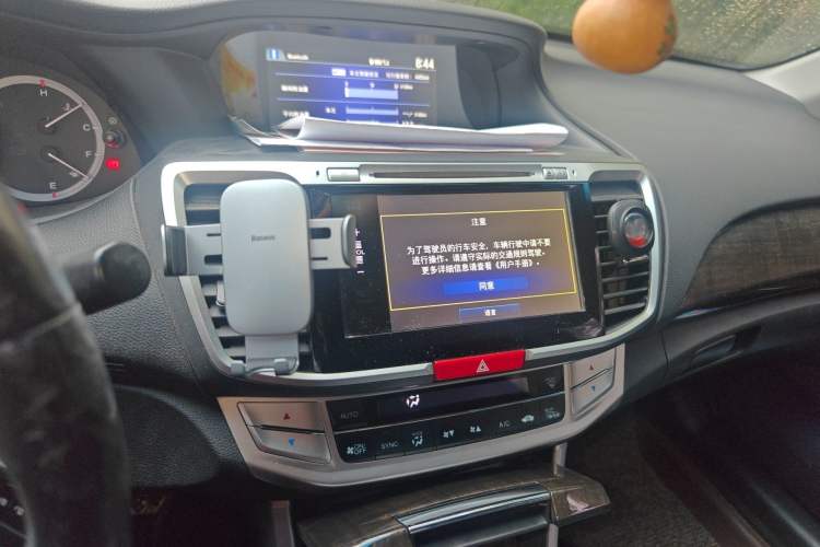 Used Honda Accord 2014 2.4L LX Comfort Edition Audio And AC Panel