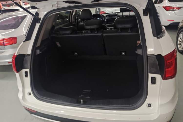 Used Haval H6 Coupe 2016 Blue Label 1.5T Automatic Two-Wheel Drive Elite Model Trunk