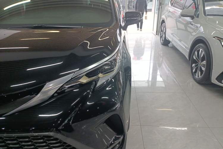 Used Toyota Granvia 2024 2.5L Hybrid Prestige PLUS Four-Wheel Drive Version