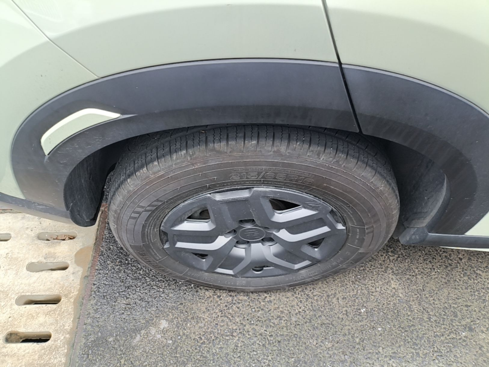 BYD Yuan UP 2024 401 km Active Version — снимка 11