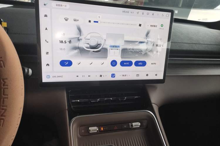 Used Wuling Xingguang S 2024 130km Flagship Version
