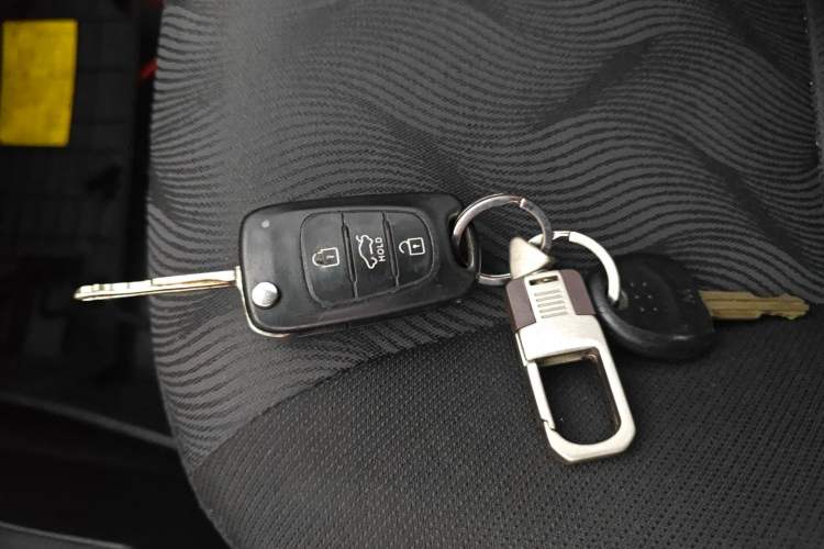 Used Kia K2 2015 Sedan 1.4L MT GLS