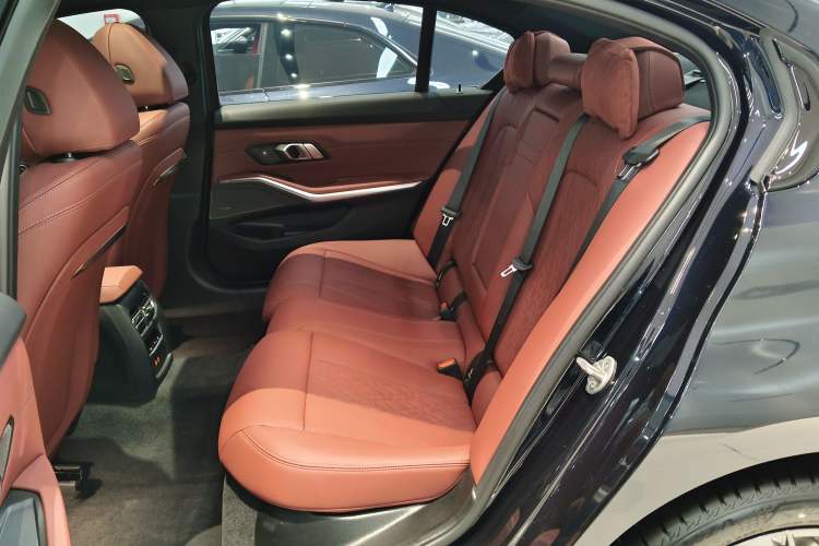 Used BMW 3 Series 2025 330Li M Sport Shadowline Package
