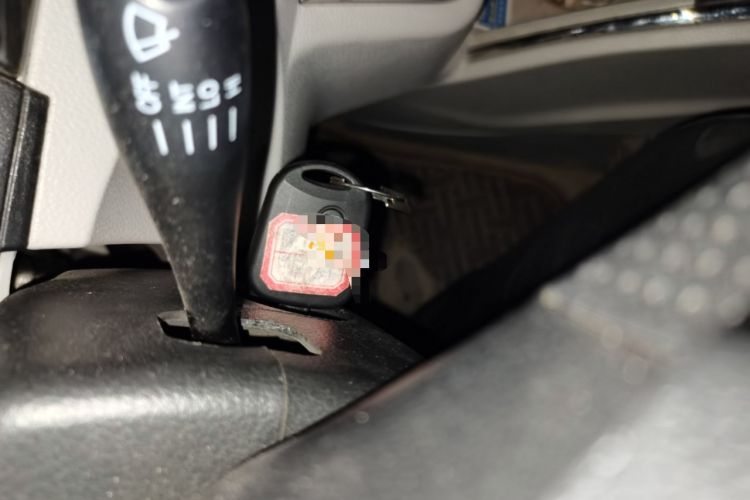 Used Jinbei New Hiace S 2023 1.5L Wealth Edition Passenger Van 5/6/7-Seater Non-Air-Conditioned Version SWC15M