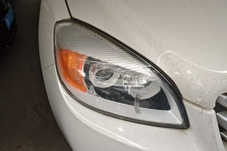 Used JAC Group T6 2020 2.0T Diesel Two-Wheel-Drive Elite Version Long Wheelbase China VI Emission Standard HFC4DB2-2E