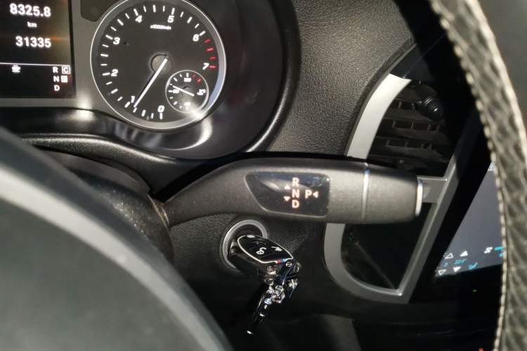 Used Mercedes-Benz Vito 2021 2.0T Elite Version 7 Seats