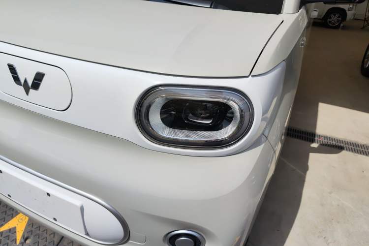Used Wuling Hongguang MINIEV 2024 3rd Generation 215km Youth Edition Left Front Headlight