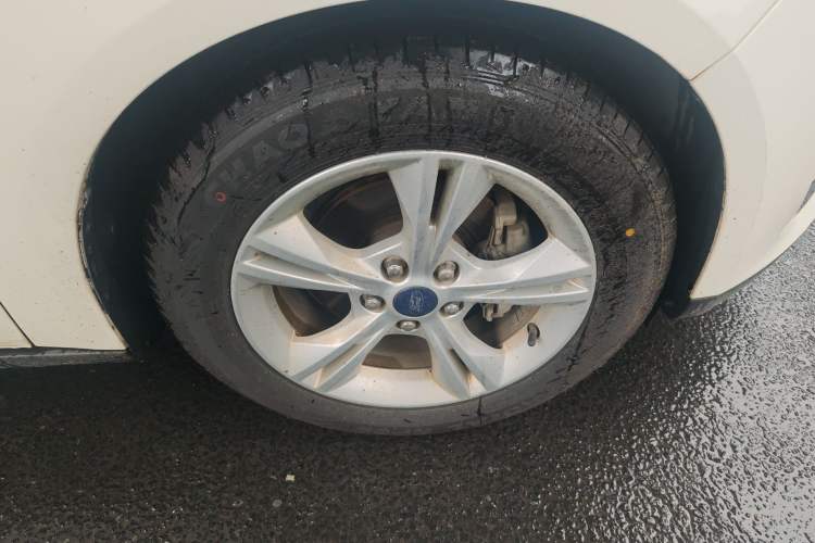 Used Ford Focus 2018 Hatchback Classic 1.6L Manual Comfort Plus SmartDrive Edition Right Front Wheel Hub