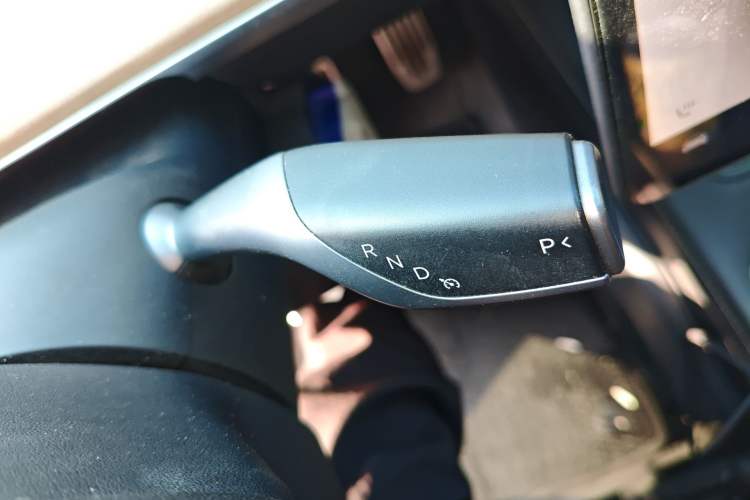 Used Tesla Model Y 2022 Long-Range All-Wheel-Drive Version