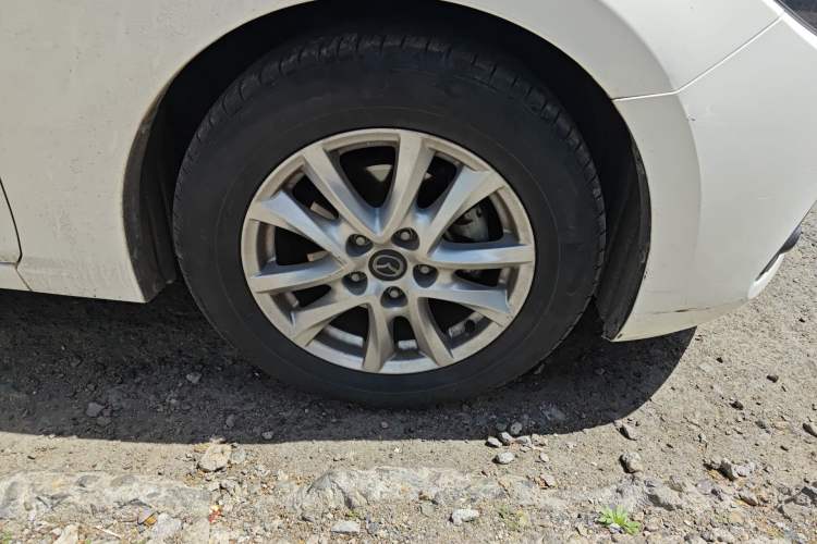 Used Mazda 3 Axela 2017 Sedan 1.5L Automatic Luxury Model Emission Standard China V