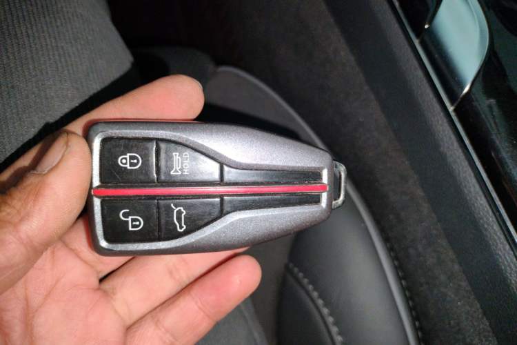 Used Hongqi HS5 2022 Revised Version 2.0T Smart Connect Flagship Edition
