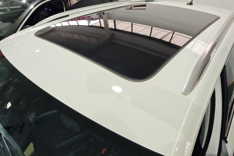 Used Volkswagen Tiguan L 2024 Outstanding Model 300TSI Automatic Two-Wheel Drive Longteng Edition