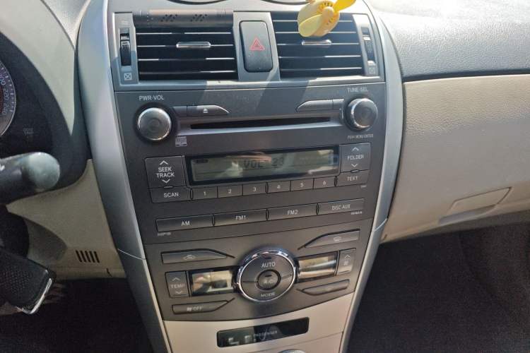 Used Toyota Corolla 2011 1.8L CVT GL-i Audio And AC Panel