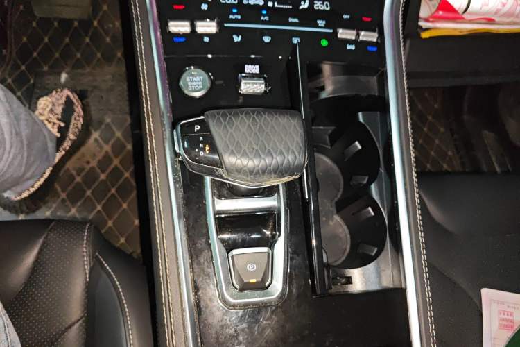 Used CHANGAN CS85 COUPE 2019 2.0T Automatic Smart Version China VI Standard