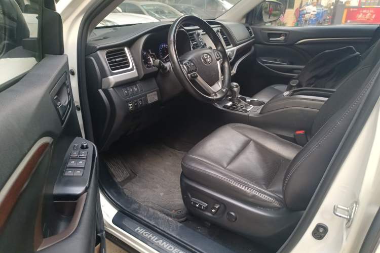 Used Toyota Highlander 2015 2.0T Four-Wheel Drive Ultimate Edition 7-Seater
