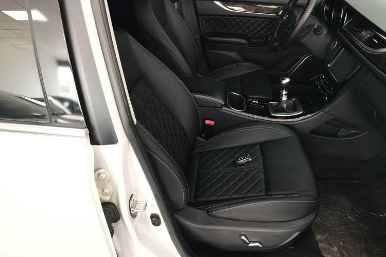 Used Zotye Z500 2016 1.5T Manual Luxury Edition Right Front Seat