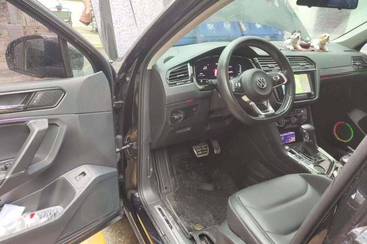 Used Volkswagen Tiguan L 2021 330TSI Automatic Two-Wheel Drive R-Line Enhanced Edition
