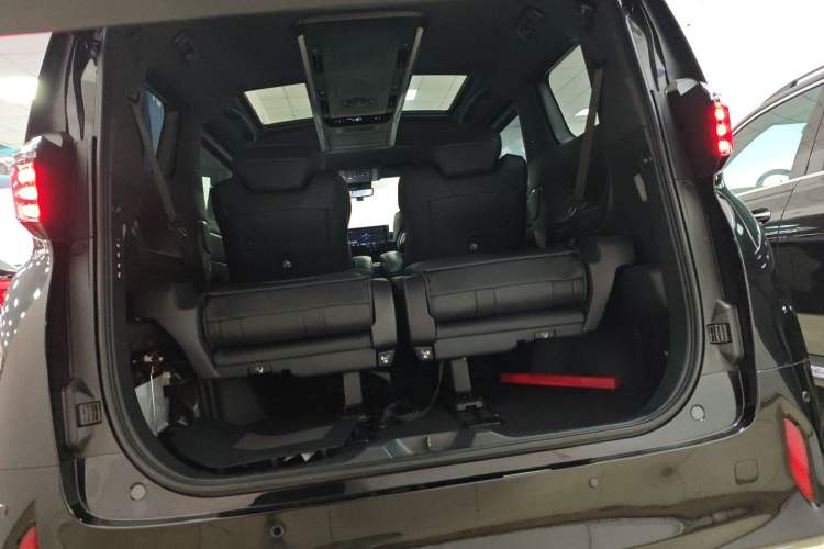 Used Toyota Alphard 2024 Dual-Engine 2.5L Deluxe Edition
