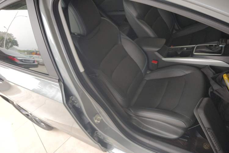 Used Chevrolet Monza 2023 1.3T Mild Hybrid Automatic Luxury Edition Right Front Seat