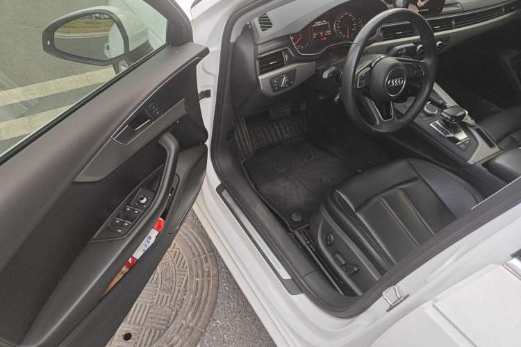 Used Audi A4L 2018 30th Anniversary Edition 40 TFSI Trendy Model