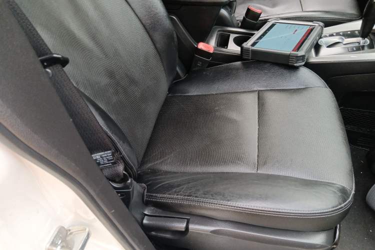 Used Chevrolet Captiva 2015 2.4L Two-Wheel Drive Urban Version 7 Seats