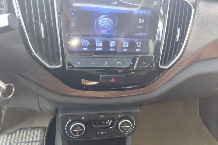 Used FAW Senya R7 2017 1.6L Manual Luxury Model
