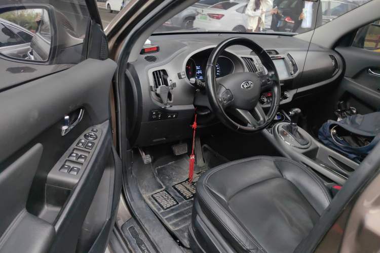 Used Kia Sportage R 2015 2.0L Automatic Two-Wheel Drive DLX Model Driver Seat