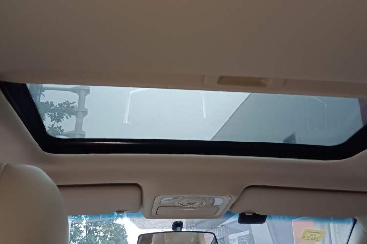 Used CHANGAN Raeton 2014 1.8T Automatic Elite Anniversary Edition China IV Standard Headliner