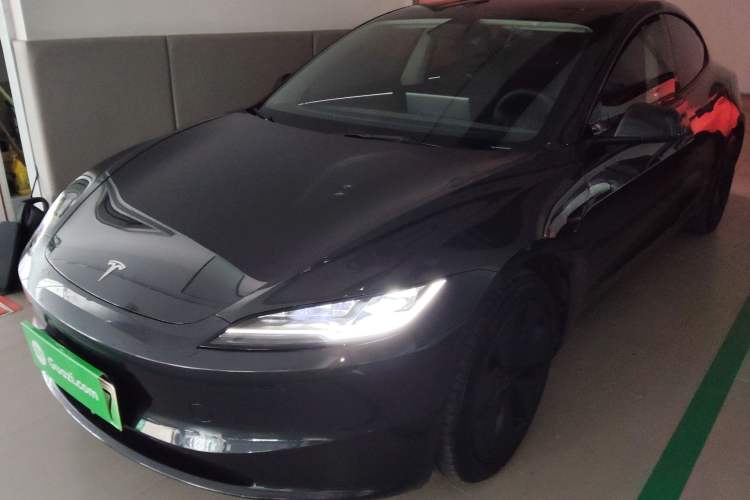 Used Tesla Model 3 2025 Rear-Wheel-Drive Version