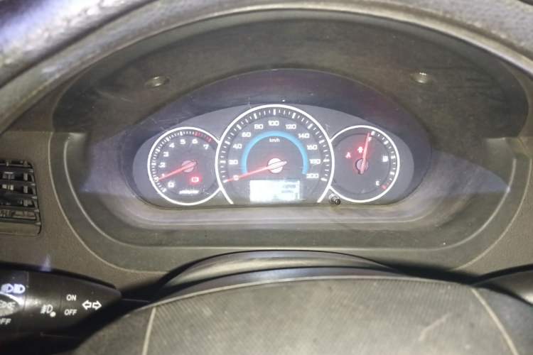 Used Wuling Rongguang V 2015 1.5L Standard Version Instrument Cluster