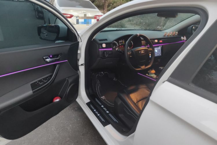 Used Qoros 3 2018 Sedan 1.6L Automatic Leading Model