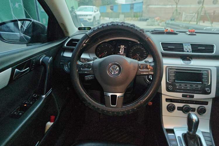 Used Volkswagen Magotan 2015 1.8TSI Advanced Model
