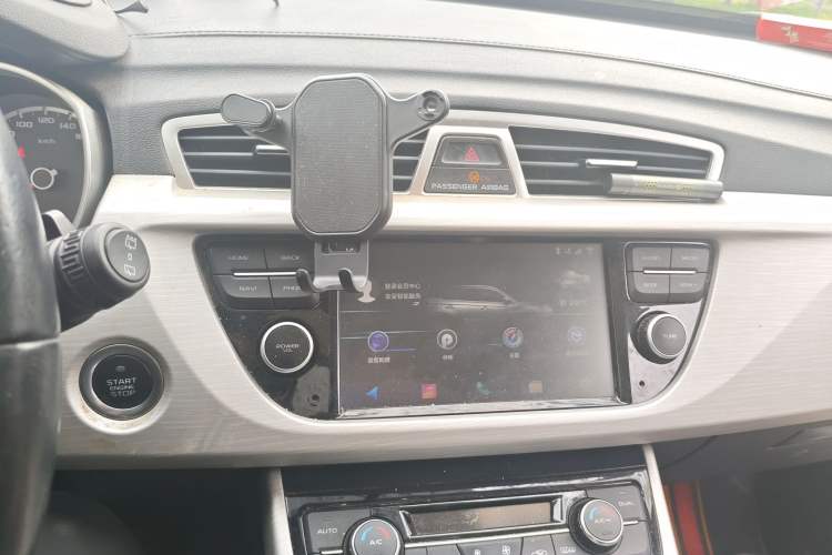 Used Geely Auto Emgrand X7 Sport 2018 1.8TD Manual Two-Wheel Drive Zhiya Model