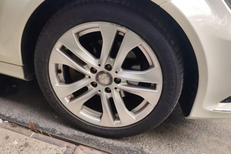 Used Mercedes-Benz C-Class 2011 C 200 CGI Fashion Model