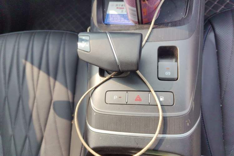 Used CHANGAN NEVO A05 2024 70 Pro Gear Lever