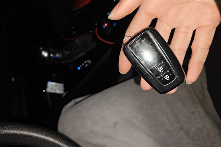 Used Toyota C-HR 2018 2.0L Leading with Sunroof China V Standard