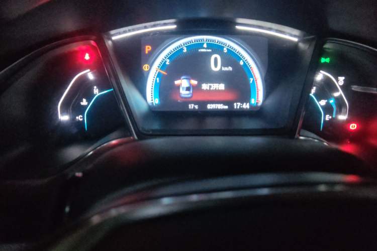 Used Honda Civic 2019 220TURBO CVT Dynamic Edition China VI Odometer Close Up