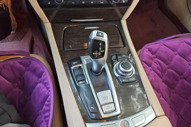 Used BMW 7 Series 2009 740Li Leading Model
