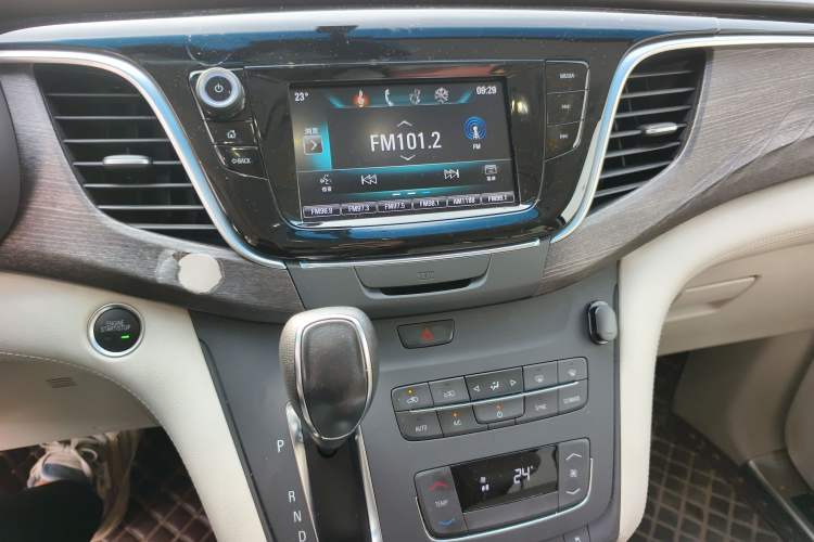 Used Buick GL8 2018 ES 28T Comfort Model China VI Standard
