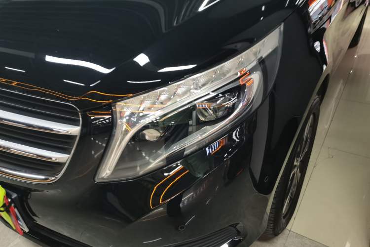 Used Mercedes-Benz V-Class 2018 V 260 Avantgarde Edition China VI